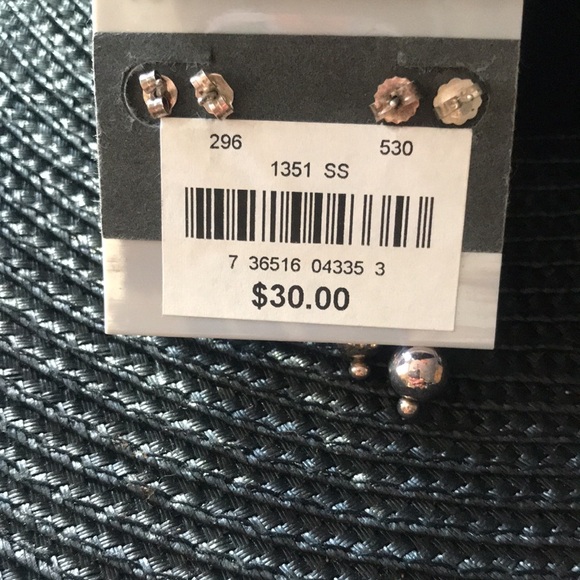 Sterling Silver Earrings NWT - Picture 6 of 6